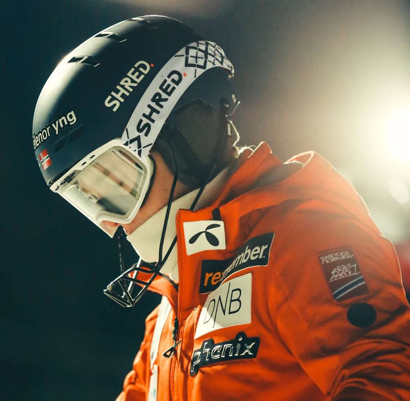 SHRED TOTALITY NOSHOCK NAVY KASK NARCIARSKI SNOWBOARDOWY ROZMIAR M (55-59 CM) <is>