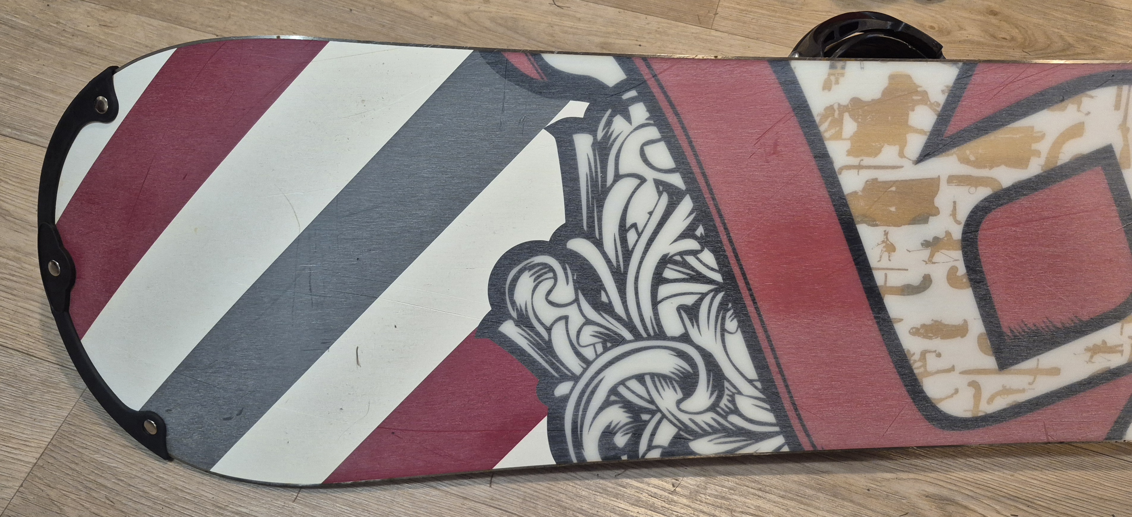 UŻYWANA DESKA SALOMON ACE 150CM + WIĄZANIA SALOMON FORCE